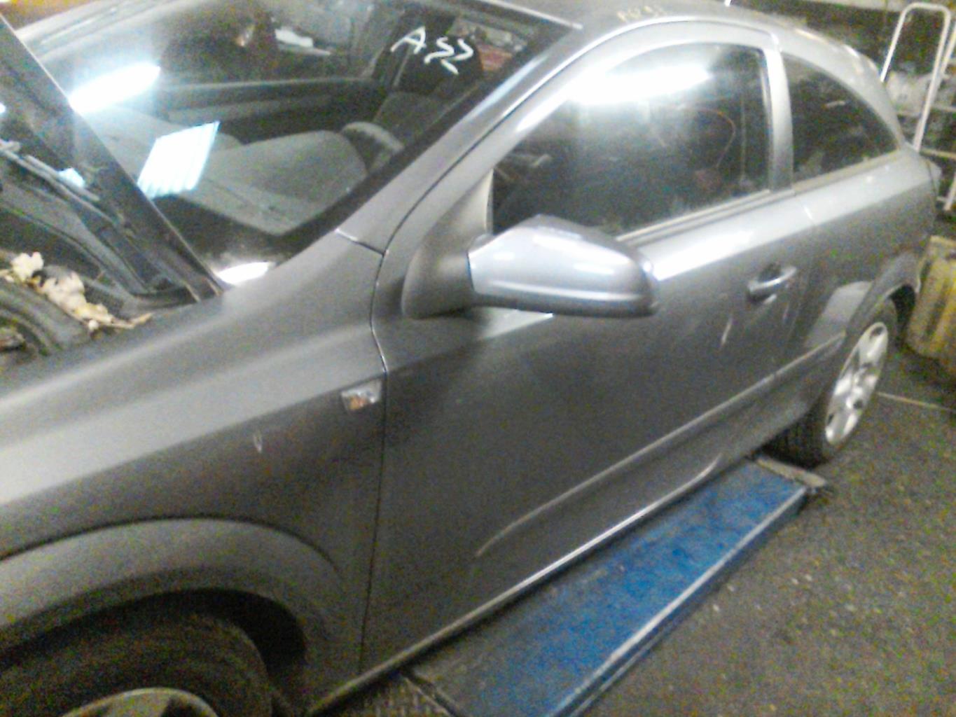 Porte avant gauche OPEL ASTRA H GTC PHASE 1 Diesel - 1