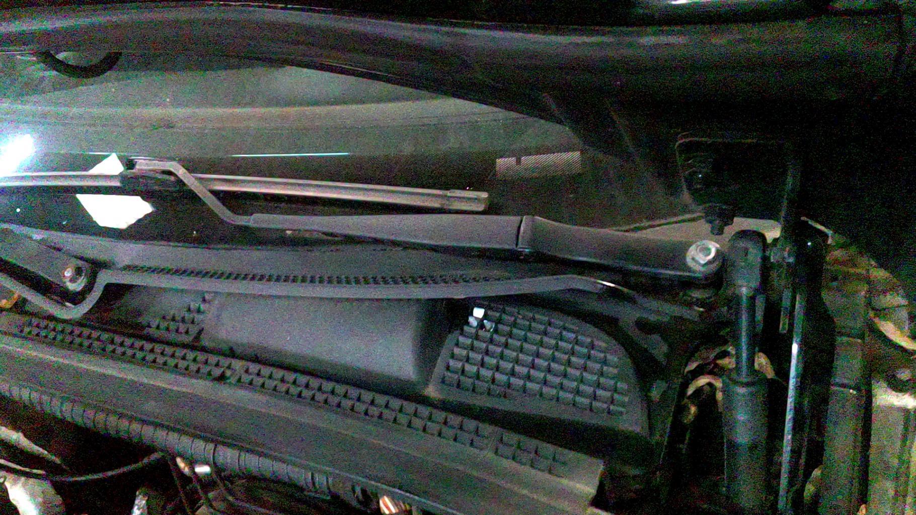 Braccio tergicristallo anteriore sinistro PEUGEOT 406 PHASE 2 Gasolina - 1