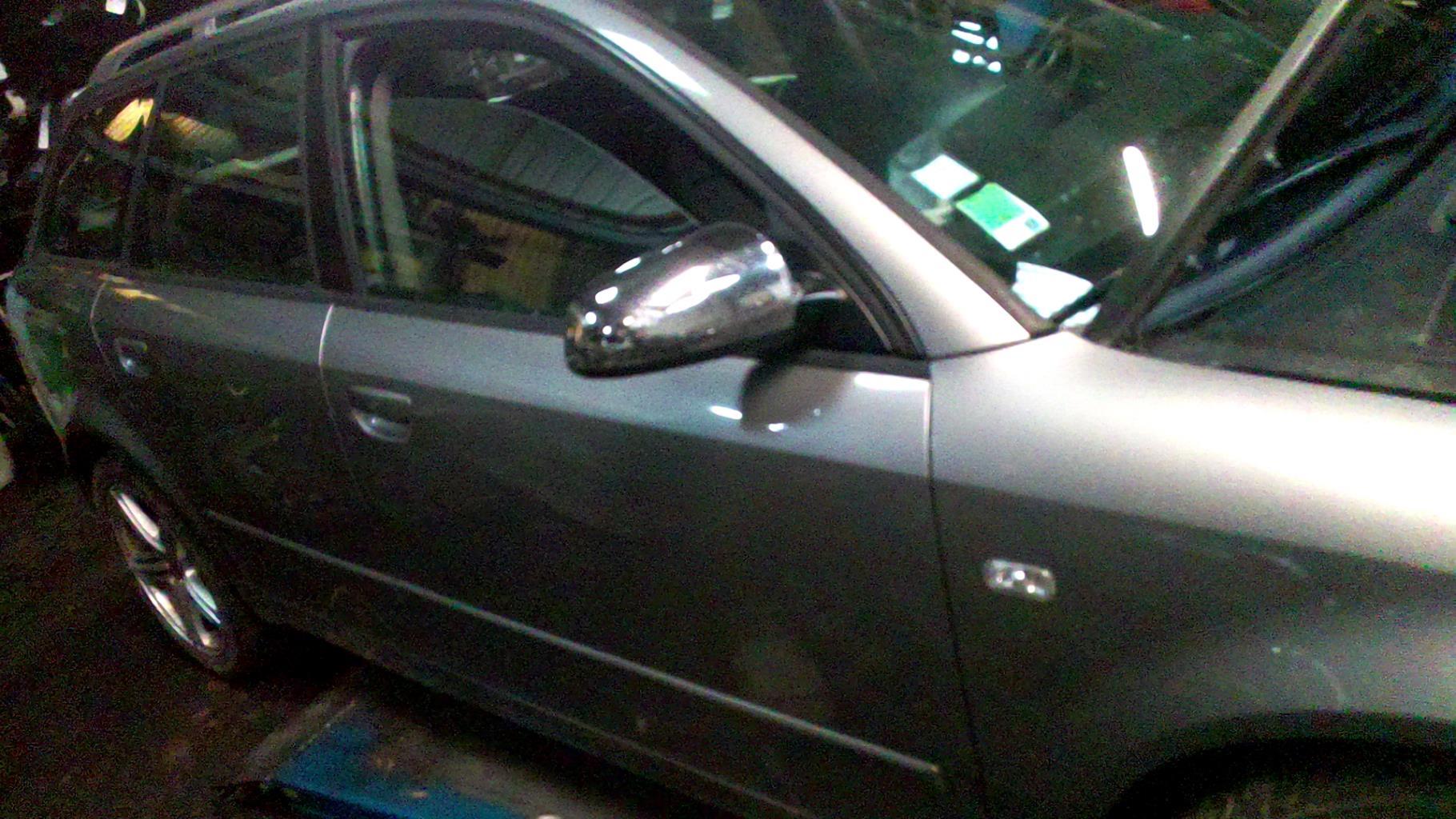 Porte avant droit AUDI A4 2 AVANT PHASE 1 BREAK Diesel - 1
