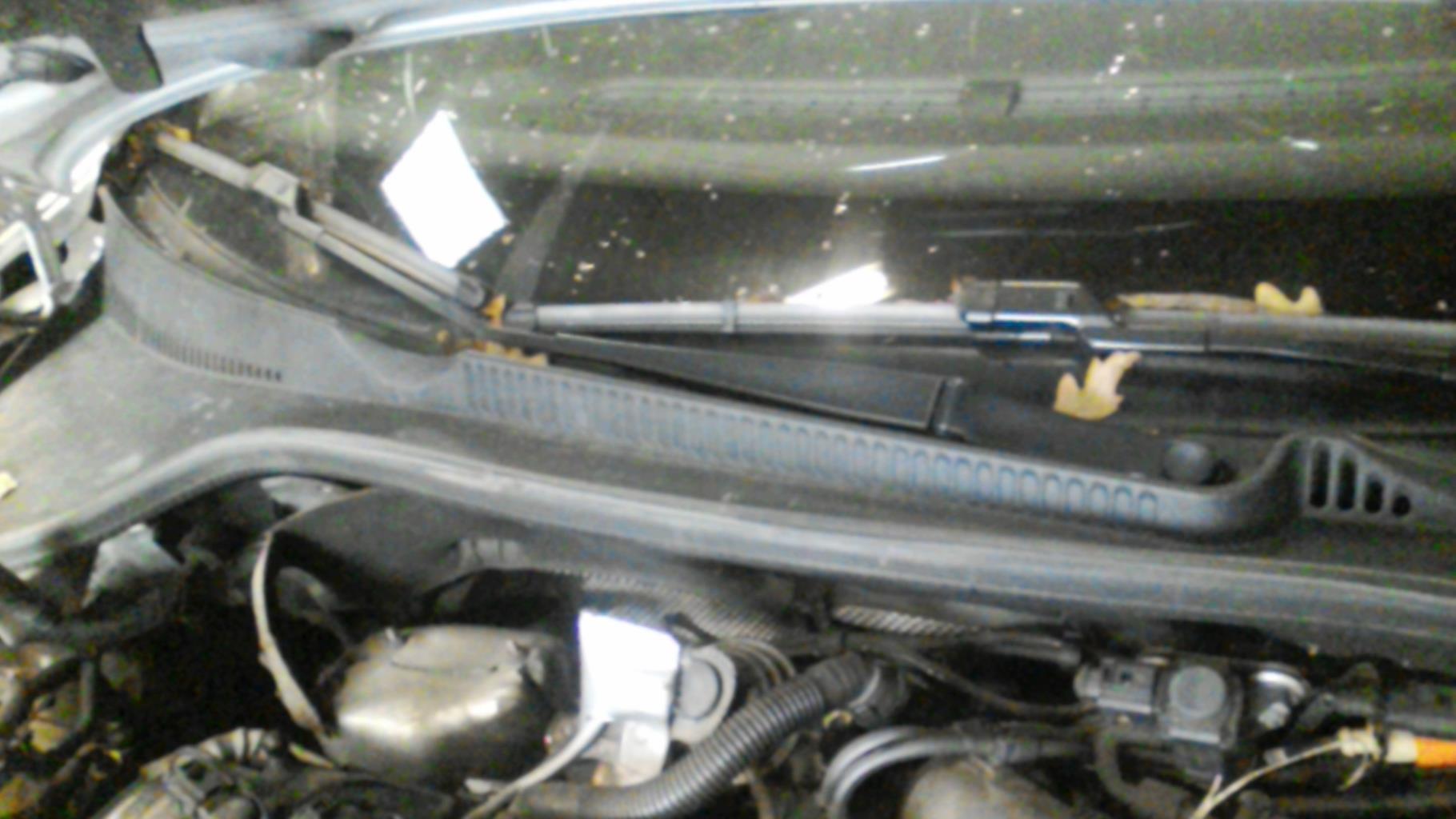 Braccio tergicristallo anteriore destro VOLKSWAGEN GOLF 6 Diésel - 1