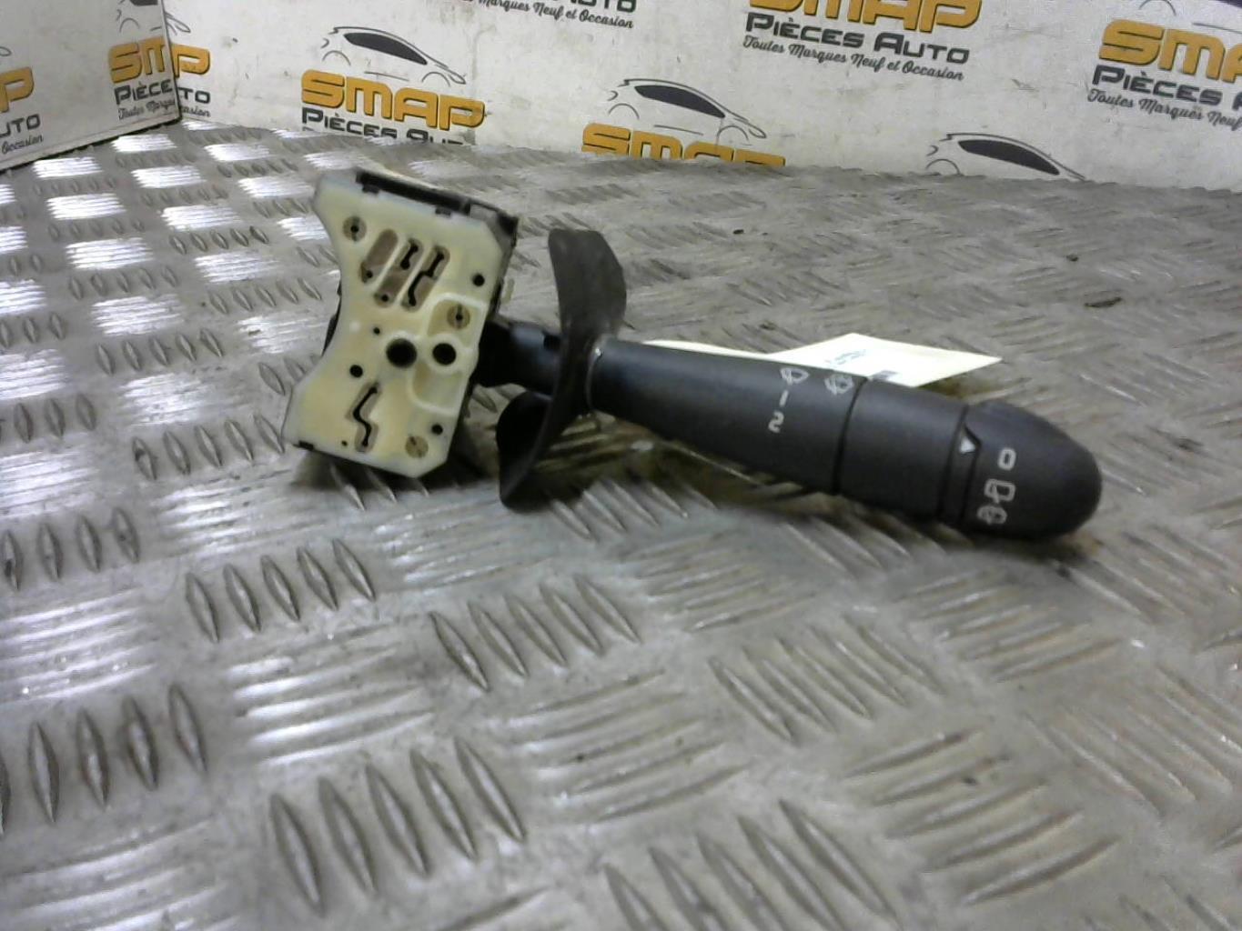 Commodo d'essuie glaces RENAULT CLIO 2 PHASE 1 Essence - 1