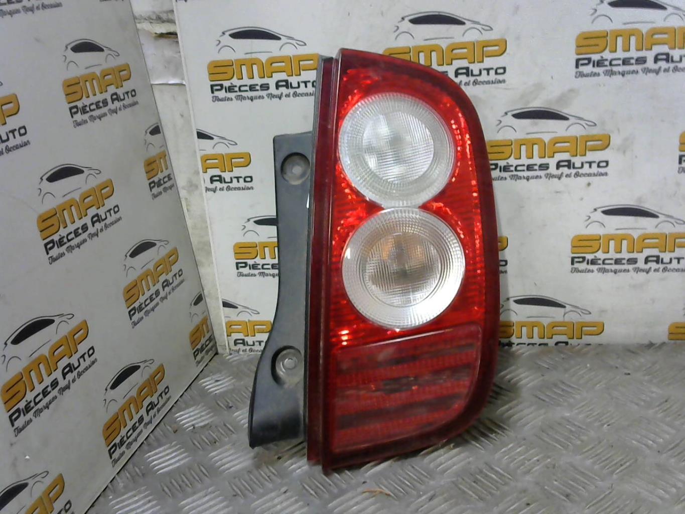 Fanale posteriore principale destro (luci) NISSAN MICRA 3 PHASE 1 Gasolina - 1