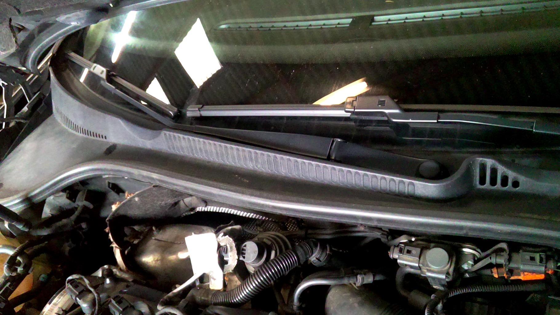 Braccio tergicristallo anteriore destro VOLKSWAGEN GOLF 6 Diésel - 1
