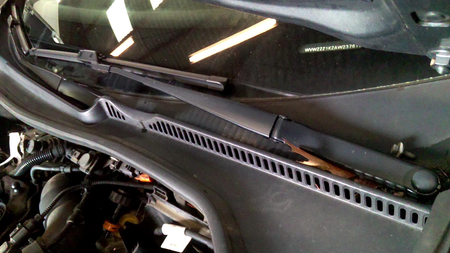 Braccio tergicristallo anteriore sinistro VOLKSWAGEN GOLF 6 Diésel - 1