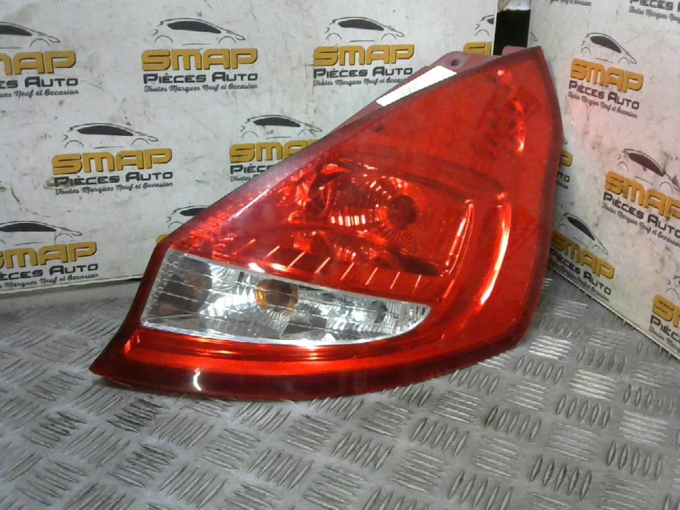 Fanale posteriore principale destro (luci) FORD FIESTA 6 PHASE 1 Diésel - 1