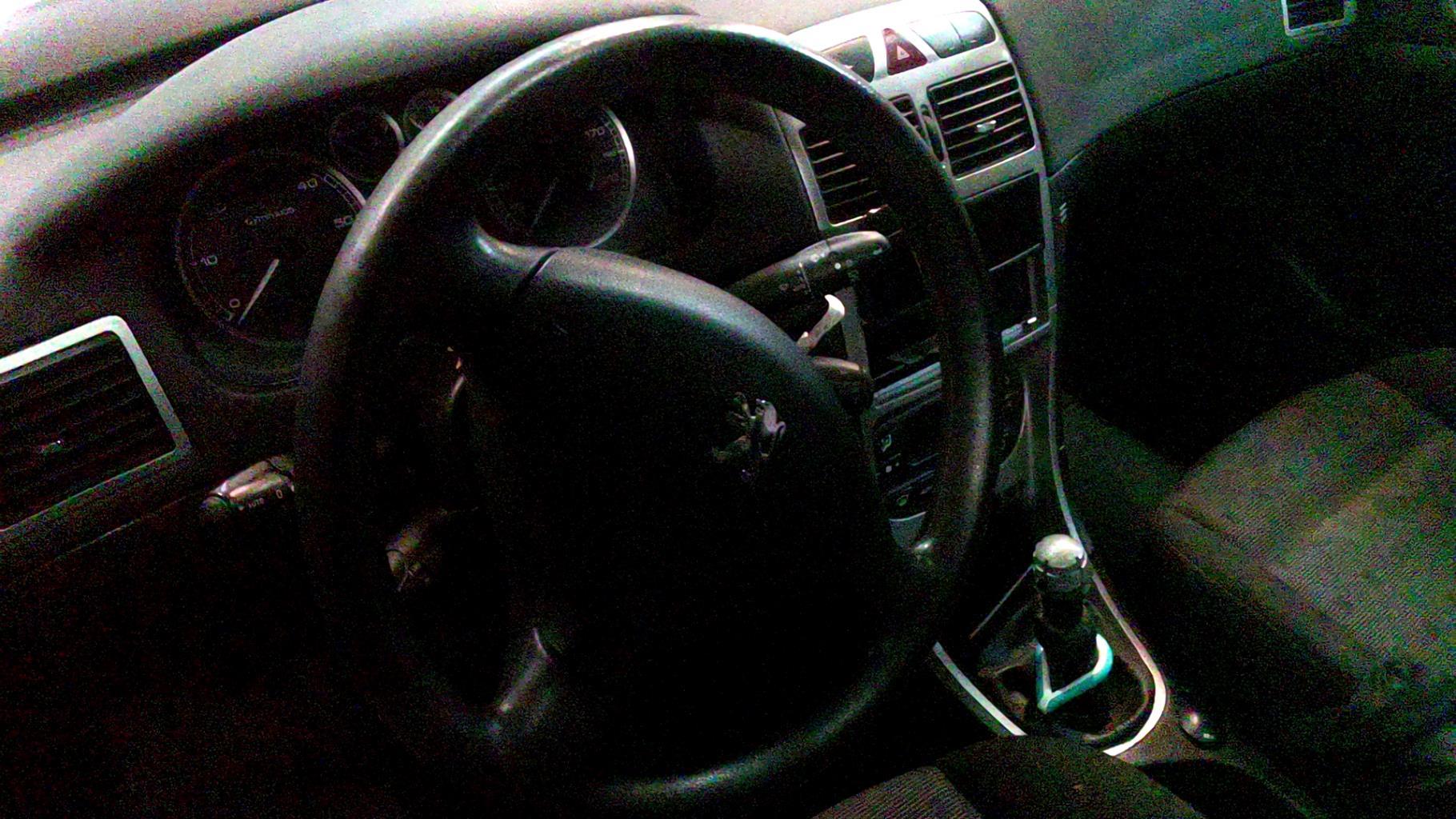 Volant PEUGEOT 307 PHASE 1 BREAK Diesel - 1
