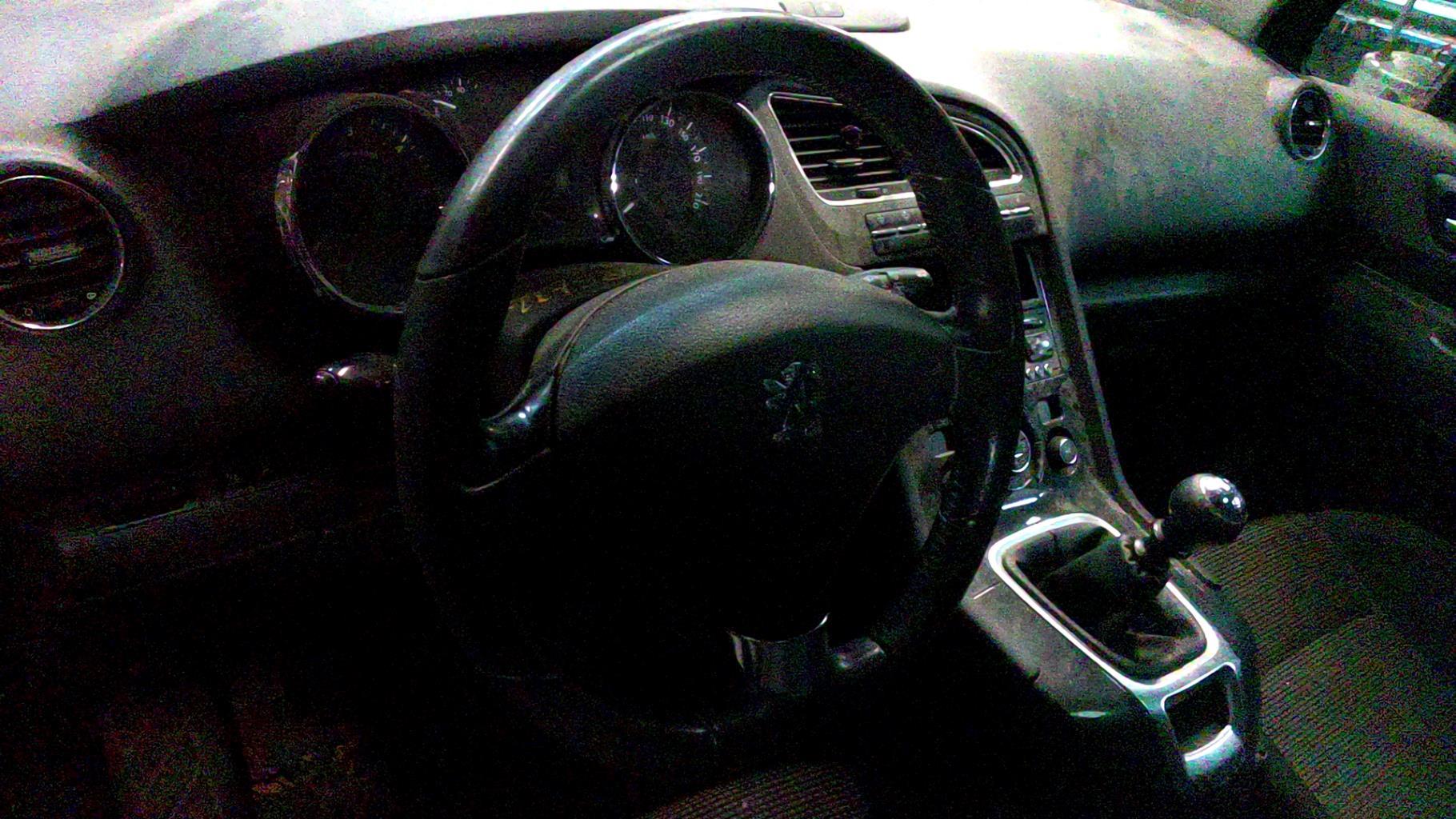 Volante PEUGEOT 5008 1 PHASE 1 Diésel - 1