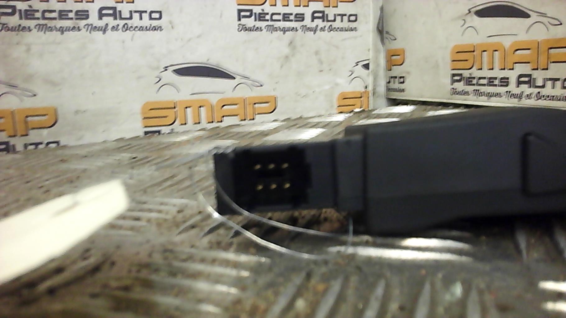 Commande autoradio RENAULT TWINGO 3 PHASE 1 Essence - 1