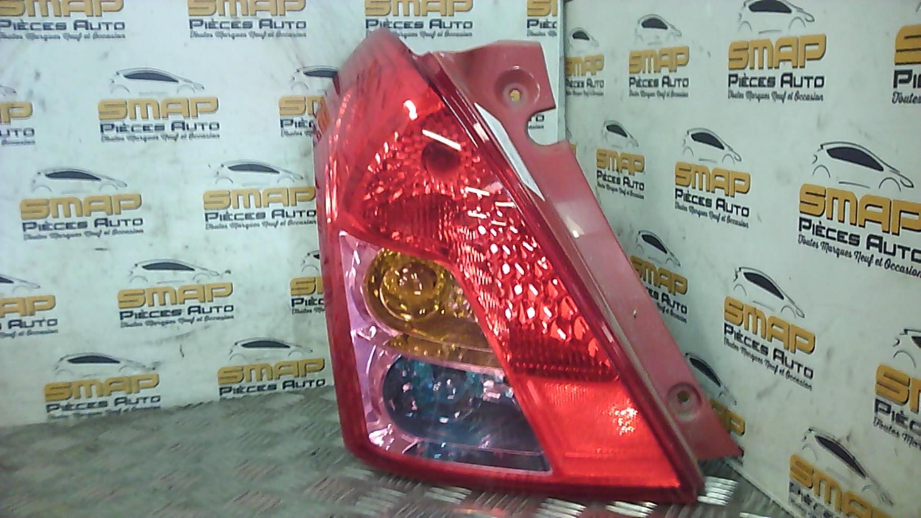 Fanale posteriore principale sinistro (luci) SUZUKI SWIFT 3 Diésel - 1
