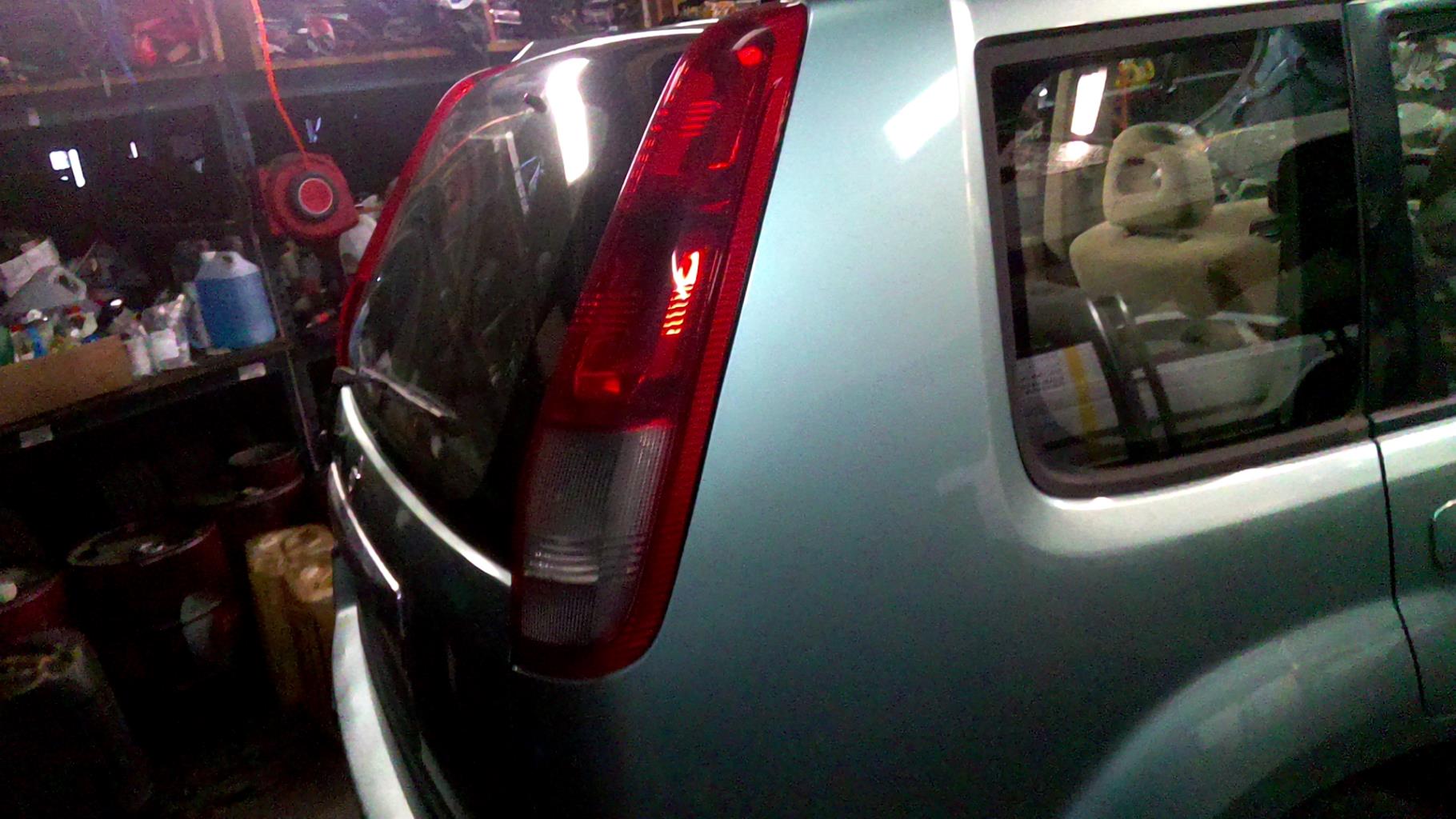 Fanale posteriore principale destro (luci) NISSAN X-TRAIL 1 PHASE 1 Diésel - 1
