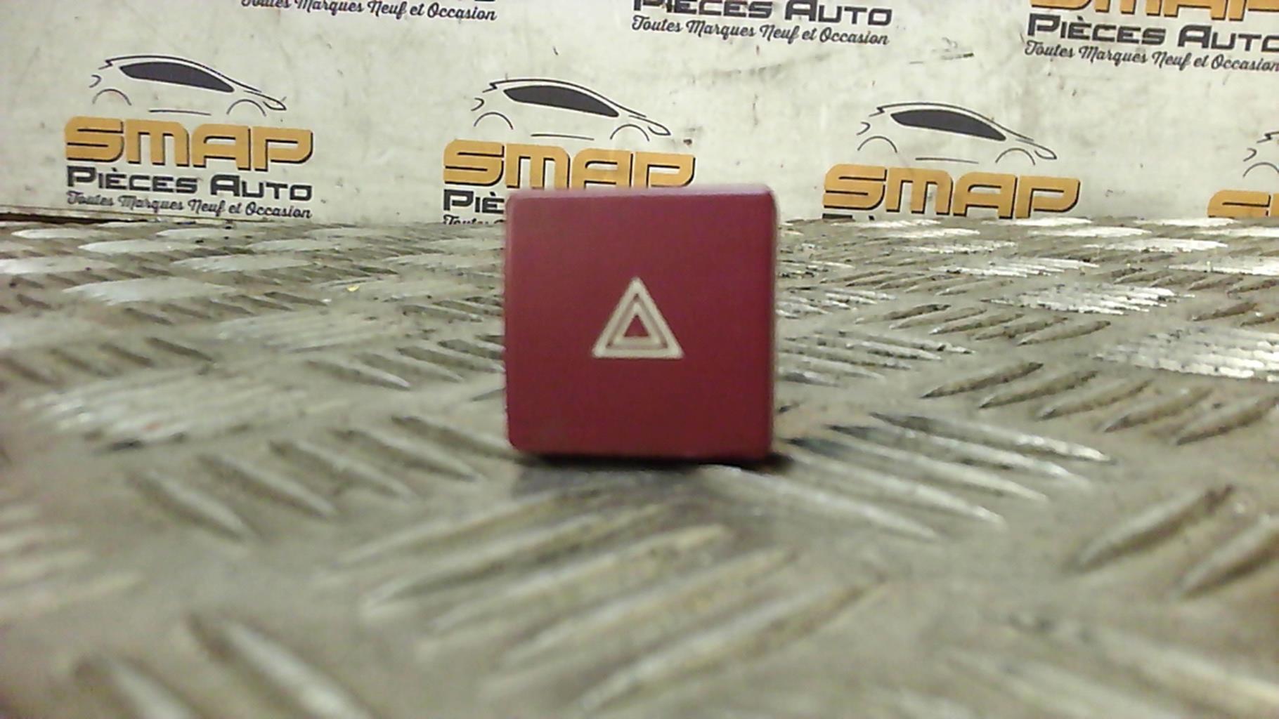 Bouton de warning PEUGEOT PARTNER 1 PHASE 2 Diesel - 1