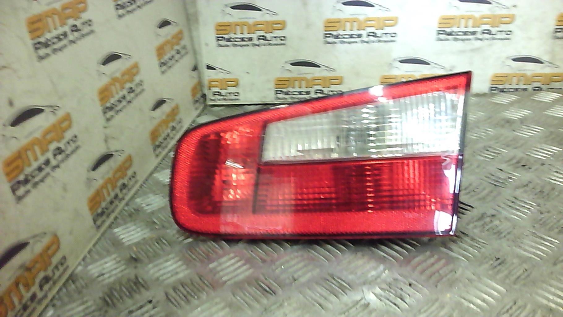 Feu arriere secondaire droit (feux) RENAULT LAGUNA 2 PHASE 2 Essence - 1