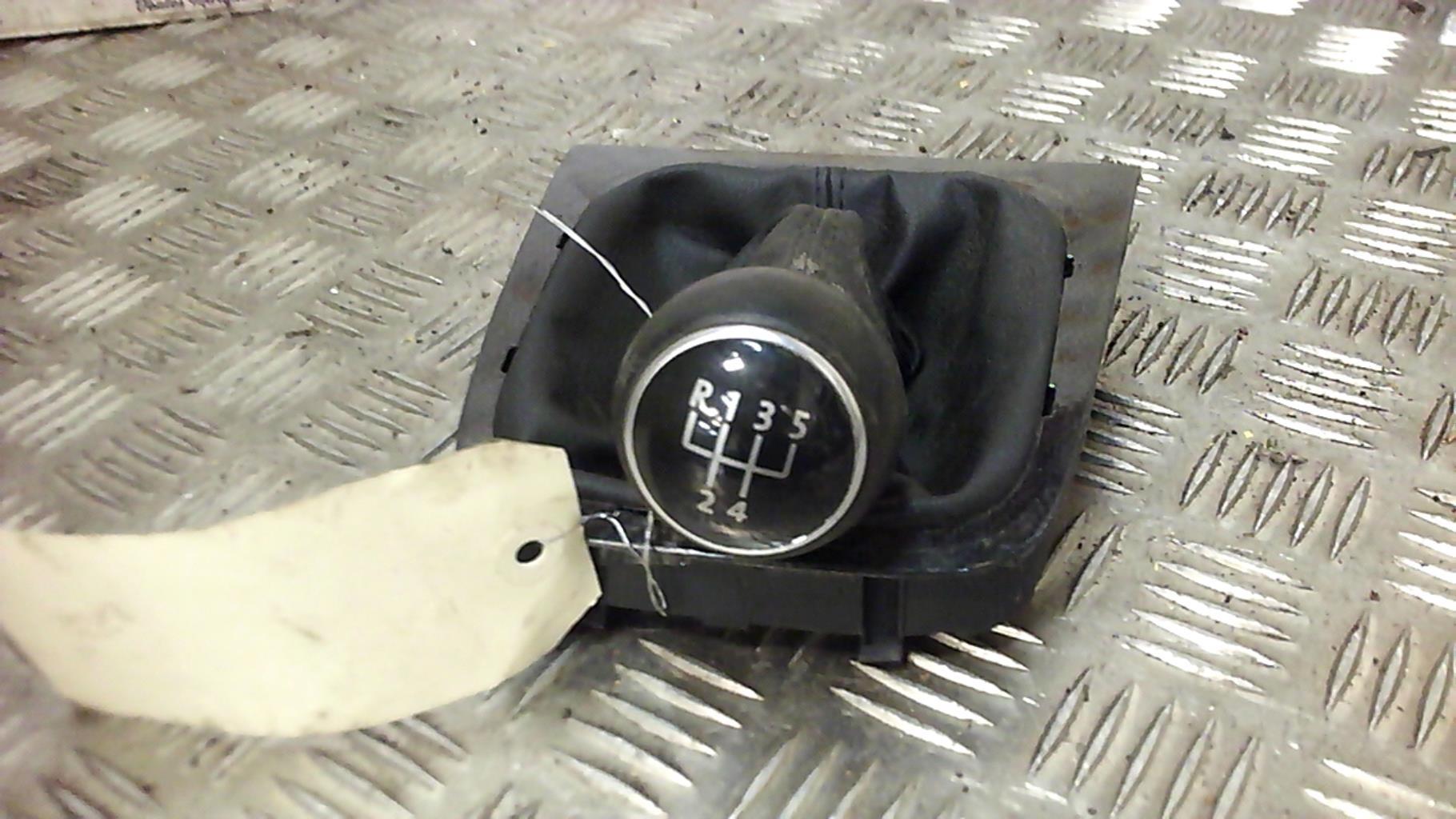 Pomello del cambio VOLKSWAGEN GOLF 6 Gasolina - 1