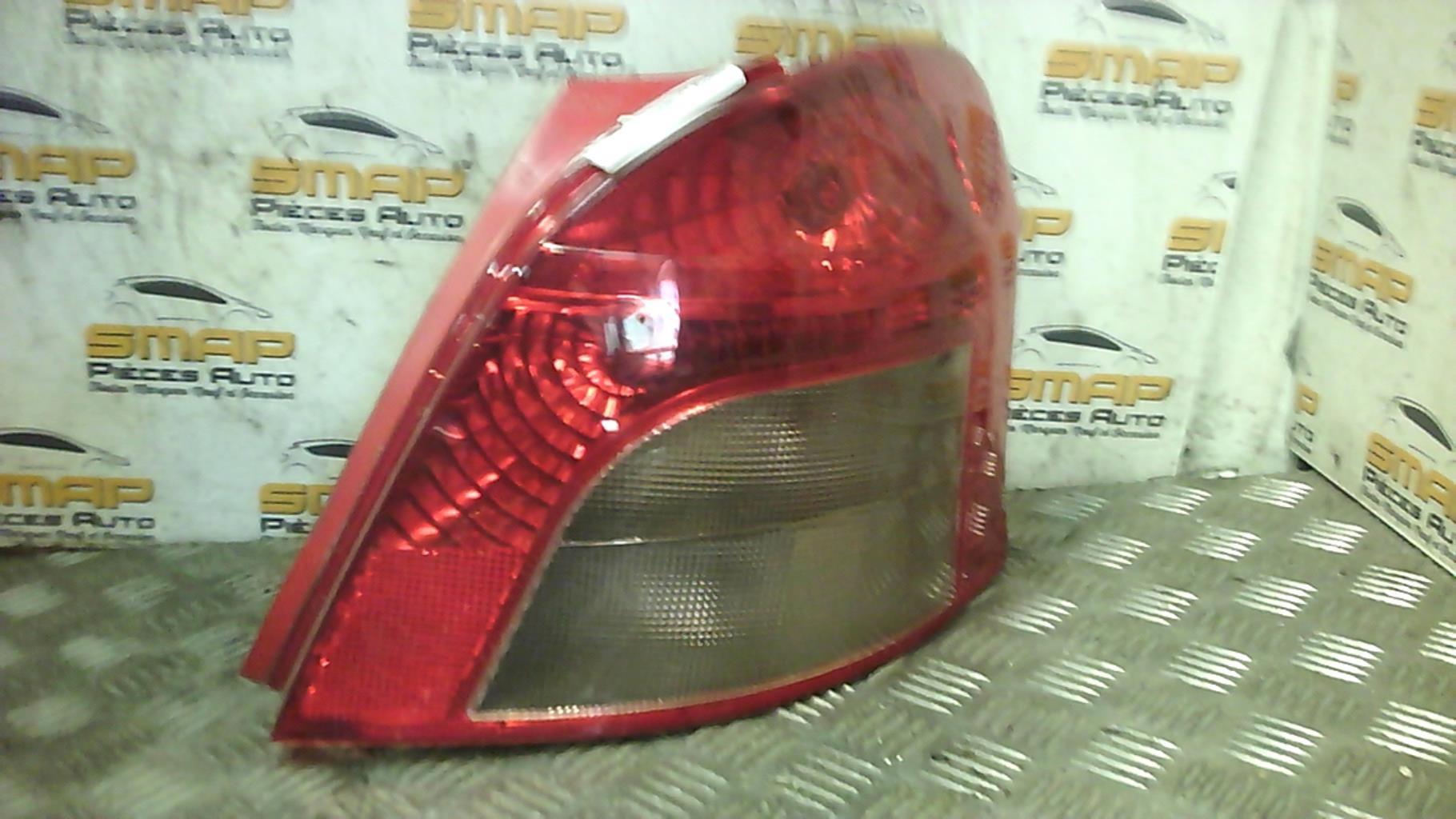 Fanale posteriore principale destro (luci) TOYOTA YARIS 2 PHASE 1 Diésel - 1