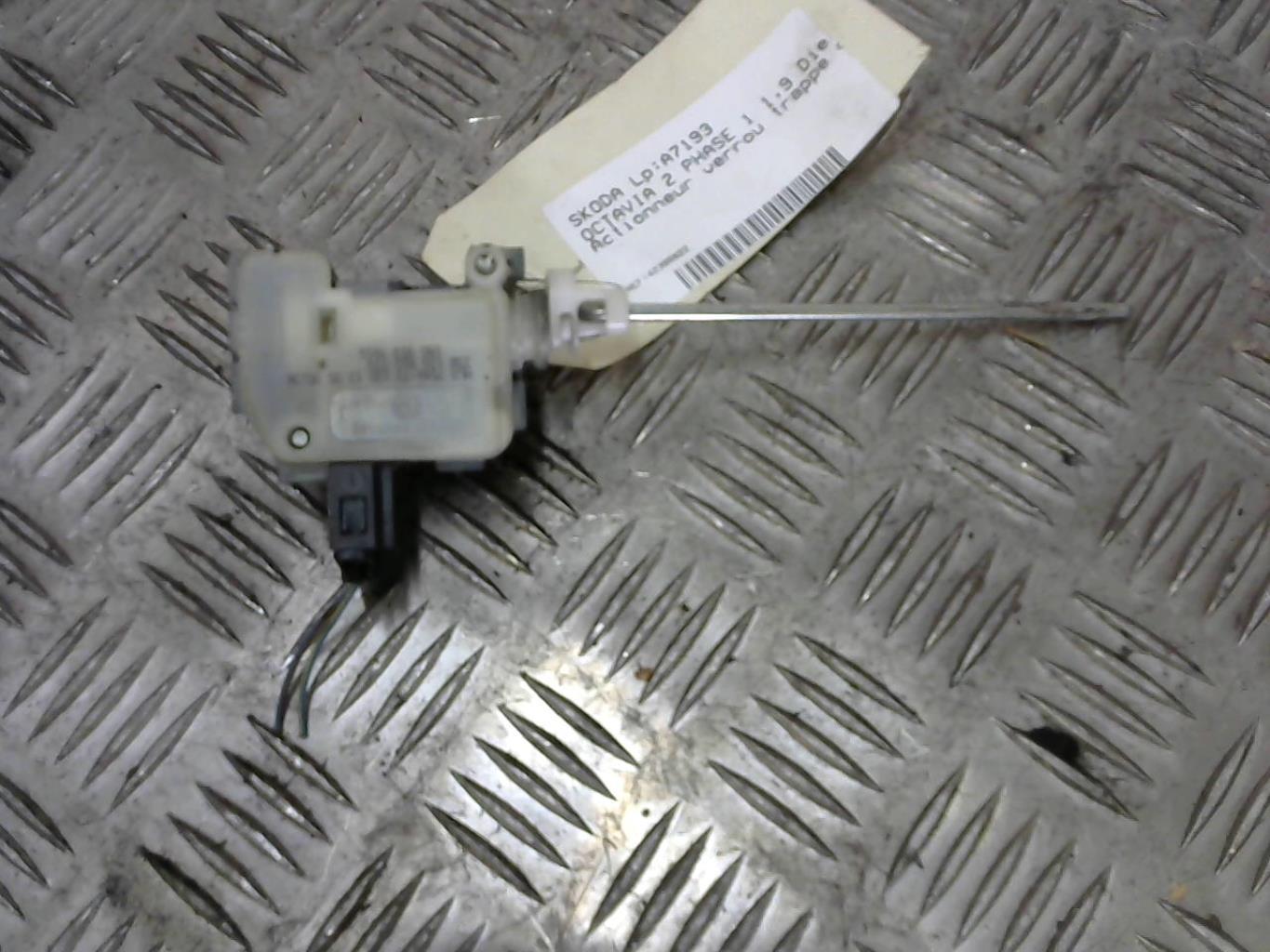 Attuatore chiavistello sportello carburante SKODA OCTAVIA 2 PHASE 1 Diésel - 1