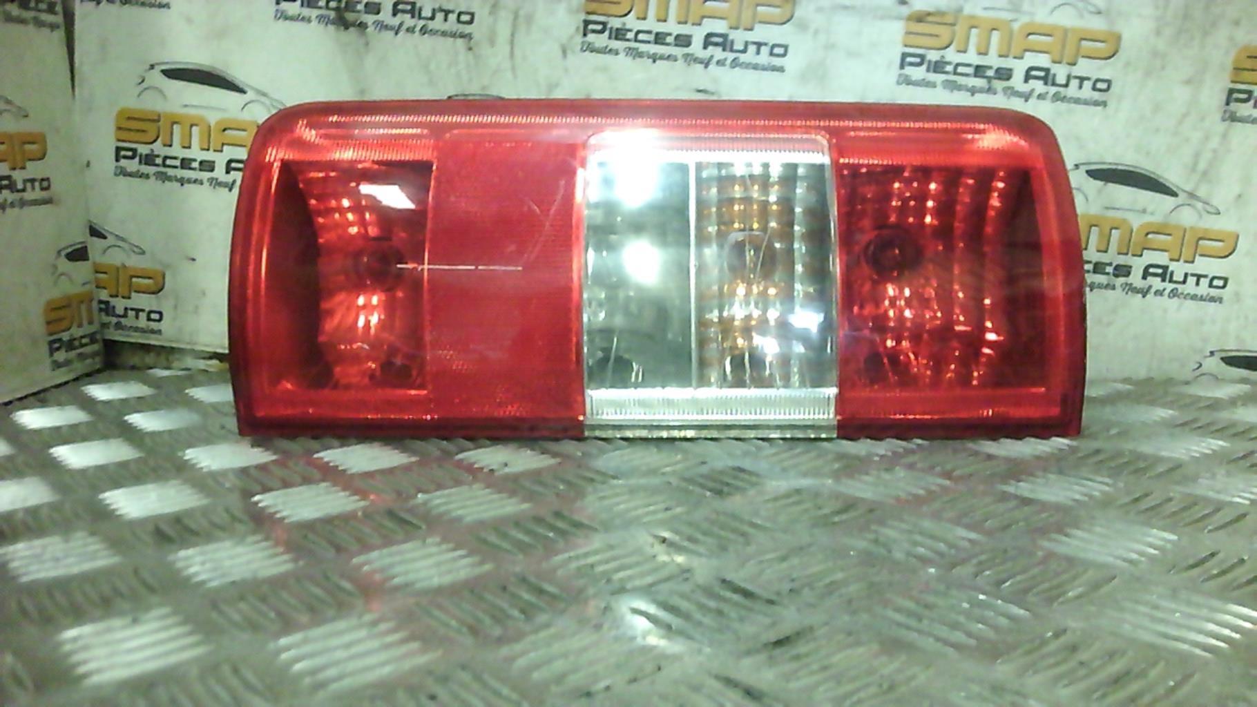 Fanale posteriore principale sinistro (luci) FORD TOURNEO CONNECT 1 PHASE 1 Diésel - 1