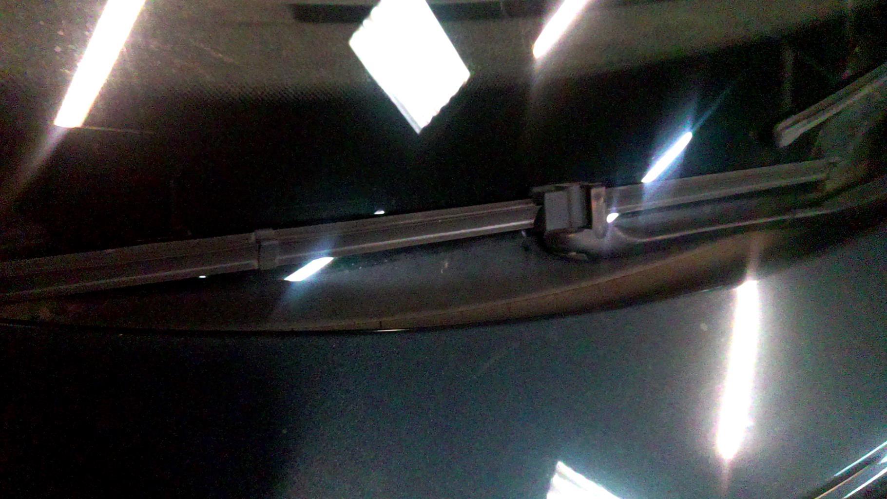 Braccio tergicristallo anteriore destro MERCEDES CLASSE E 211 PHASE 1 Diésel - 1