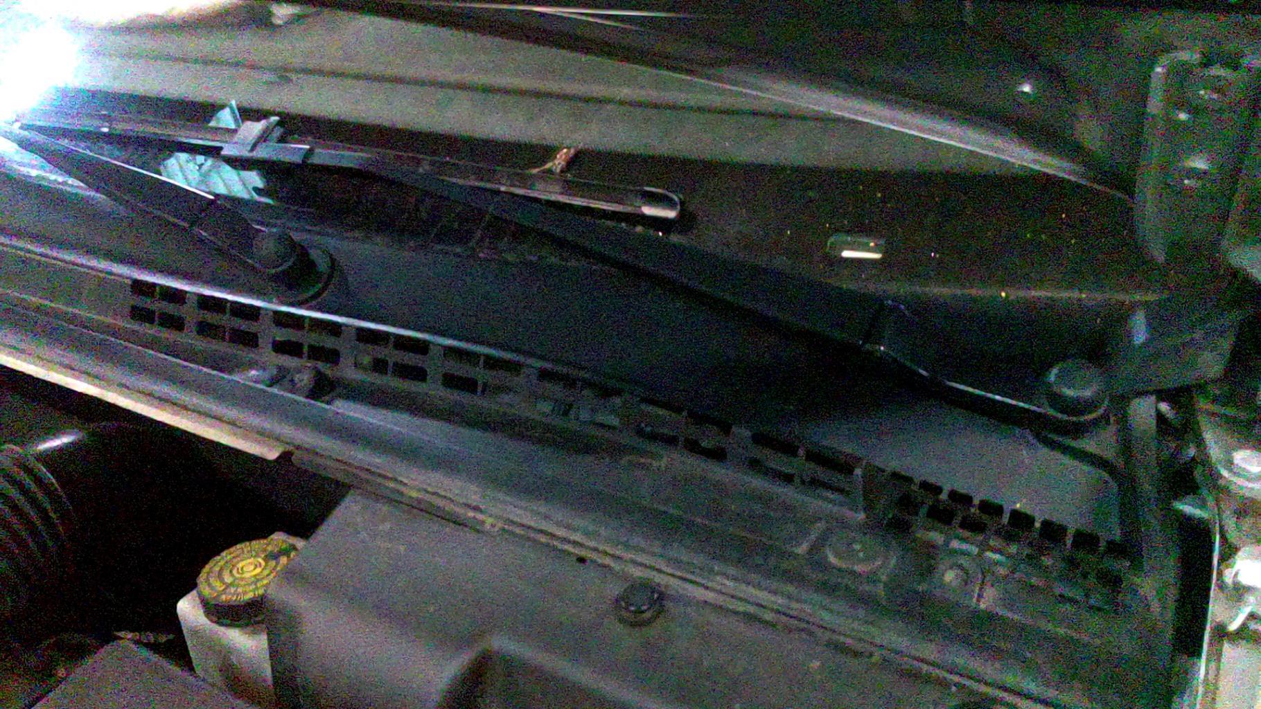 Braccio tergicristallo anteriore sinistro CITROEN C5 1 PHASE 2 BREAK Diésel - 1