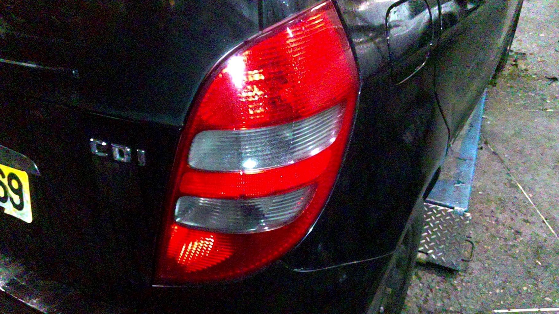 Fanale posteriore principale destro (luci) MERCEDES CLASSE A 169 PHASE 1 Diésel - 1