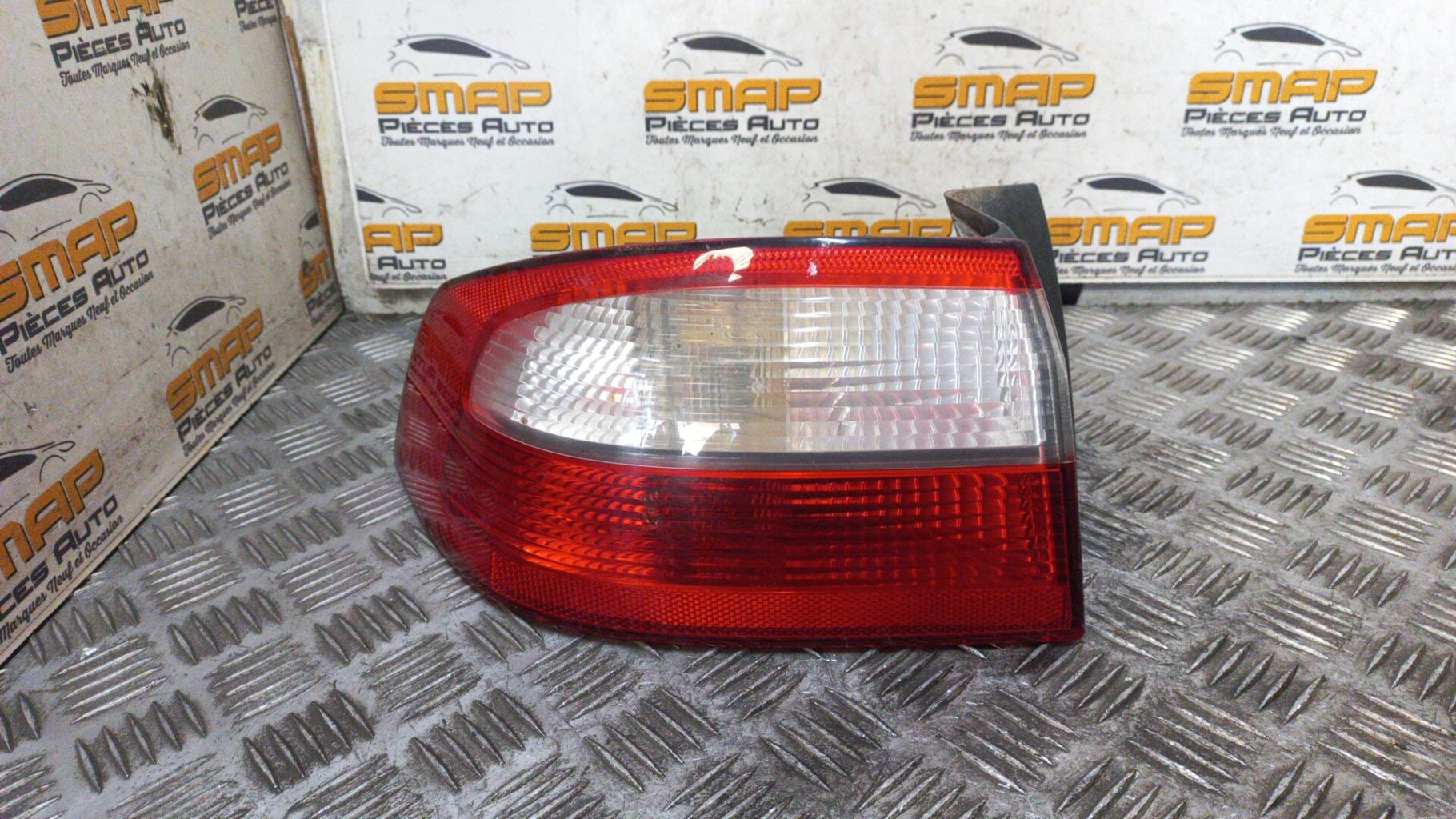 Fanale posteriore principale sinistro (luci) RENAULT LAGUNA 2 PHASE 1 Gasolina - 1