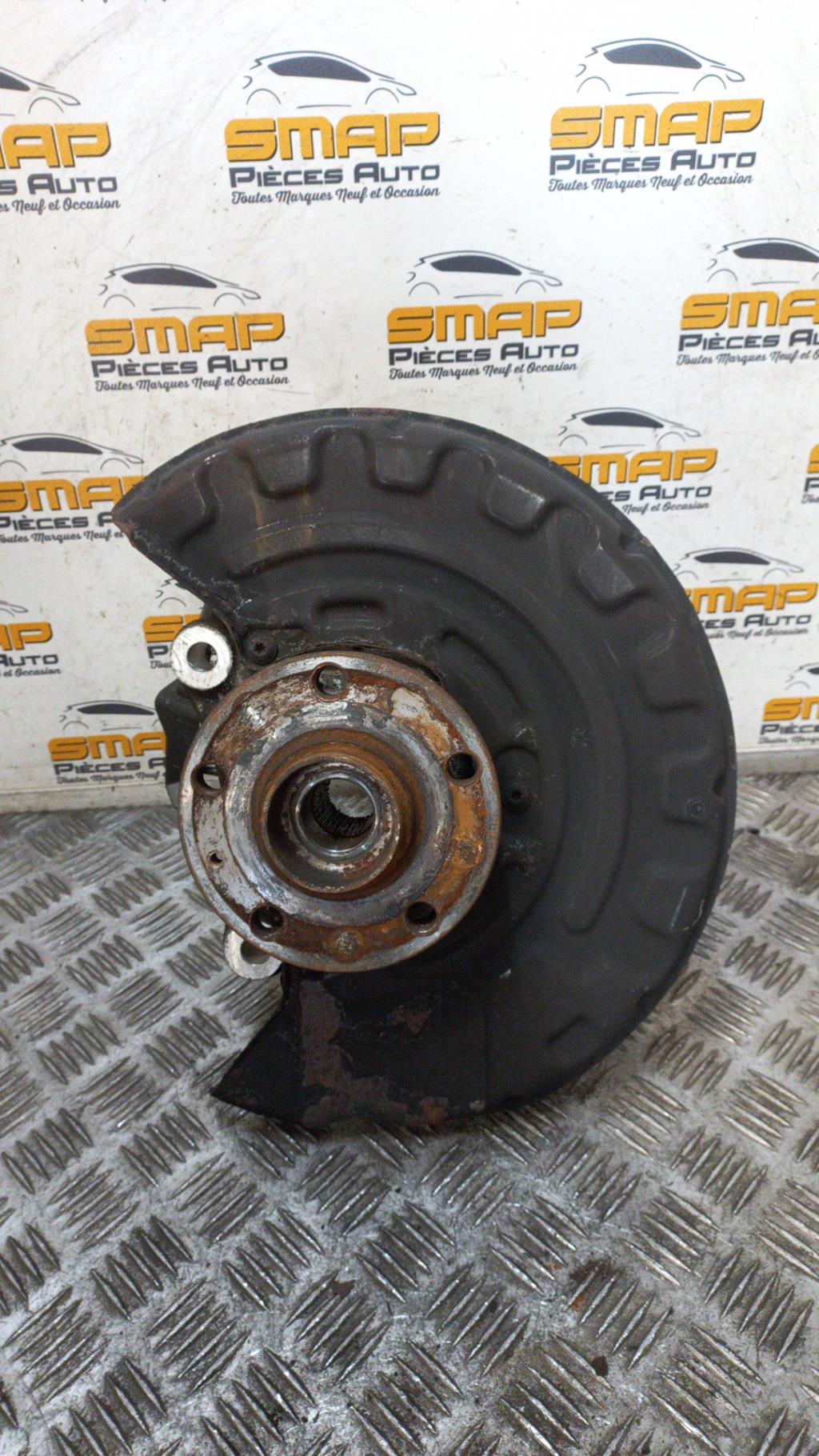 Moyeu avant gauche AUDI A3 2 S3 PHASE 2 Essence - 1