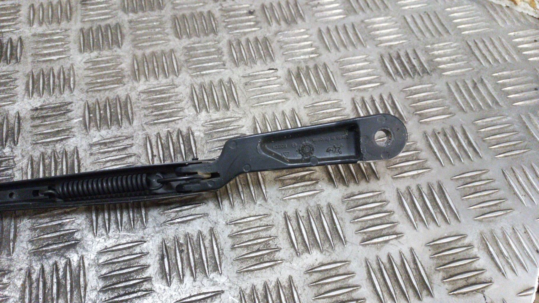Braccio tergicristallo anteriore sinistro VOLKSWAGEN GOLF 4 BREAK Diésel - 1