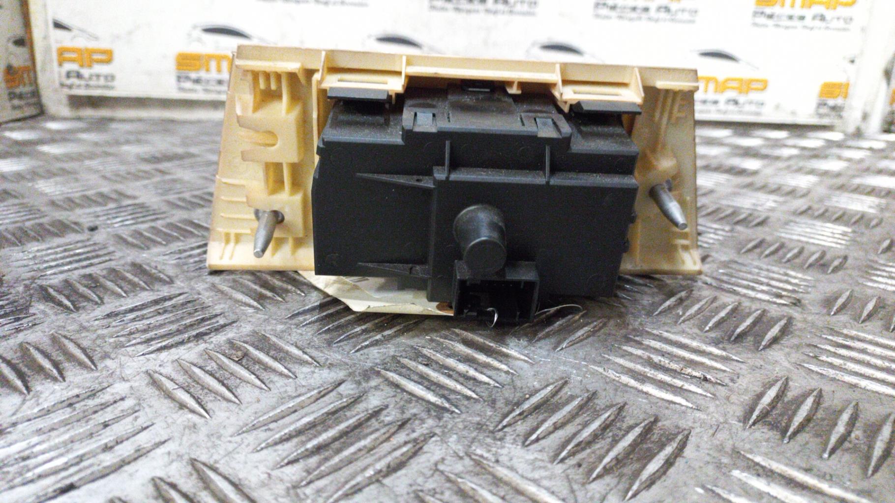 Commande de phare BMW SERIE 3 E90 PHASE 1 Diesel - 1