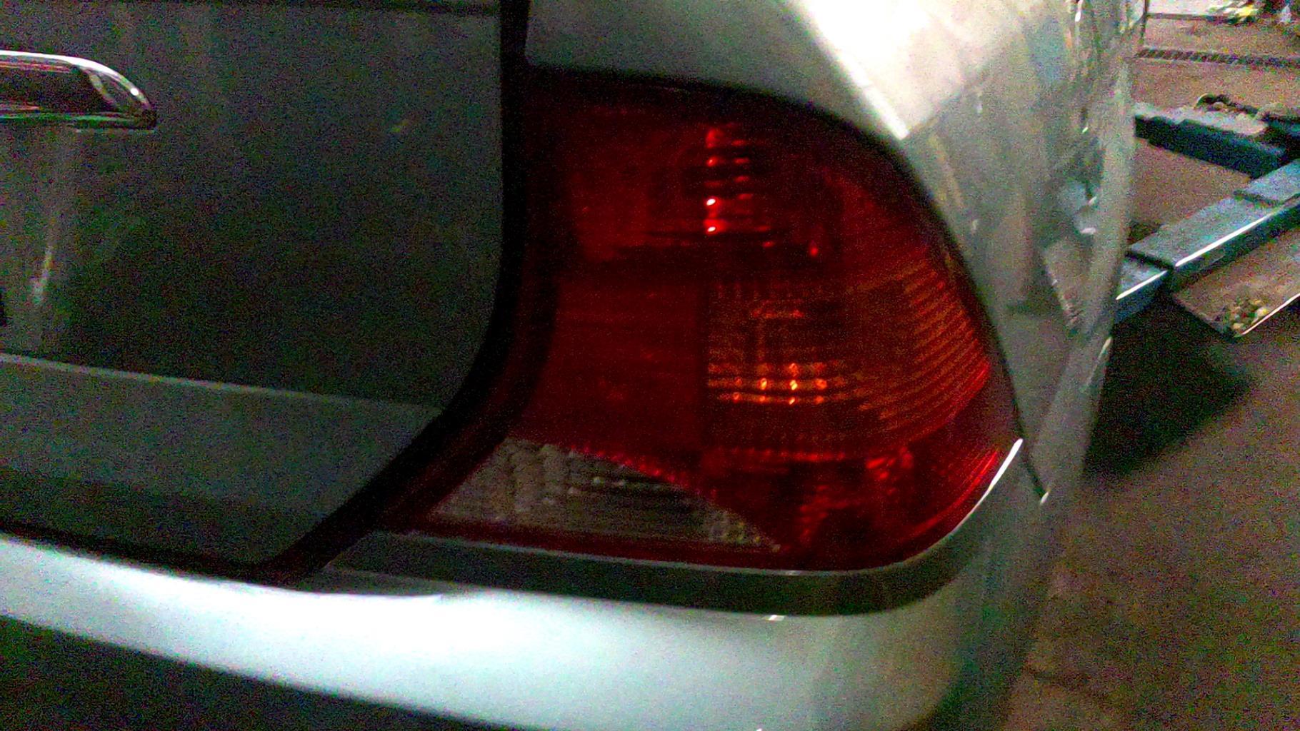 Fanale posteriore principale destro (luci) FORD FOCUS 1 Gasolina - 1