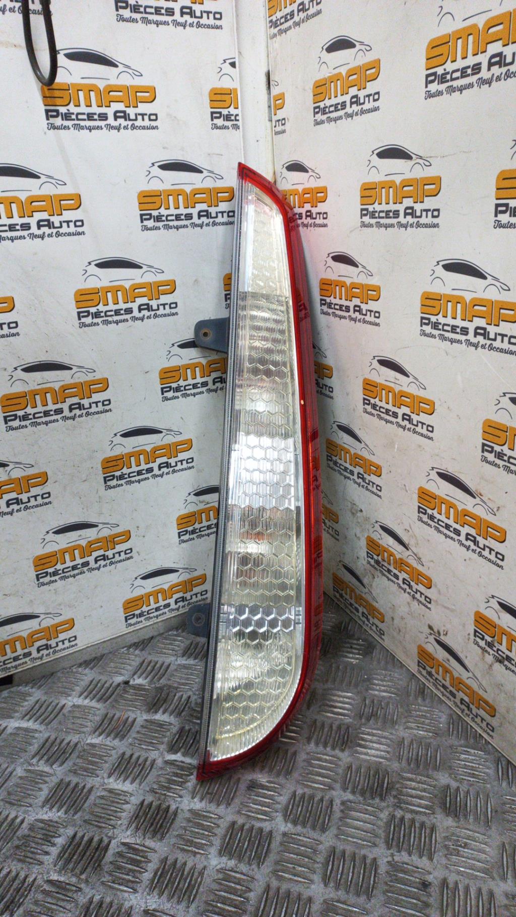 Fanale posteriore principale destro (luci) FORD FOCUS 2 PHASE 2 BREAK Diésel - 1