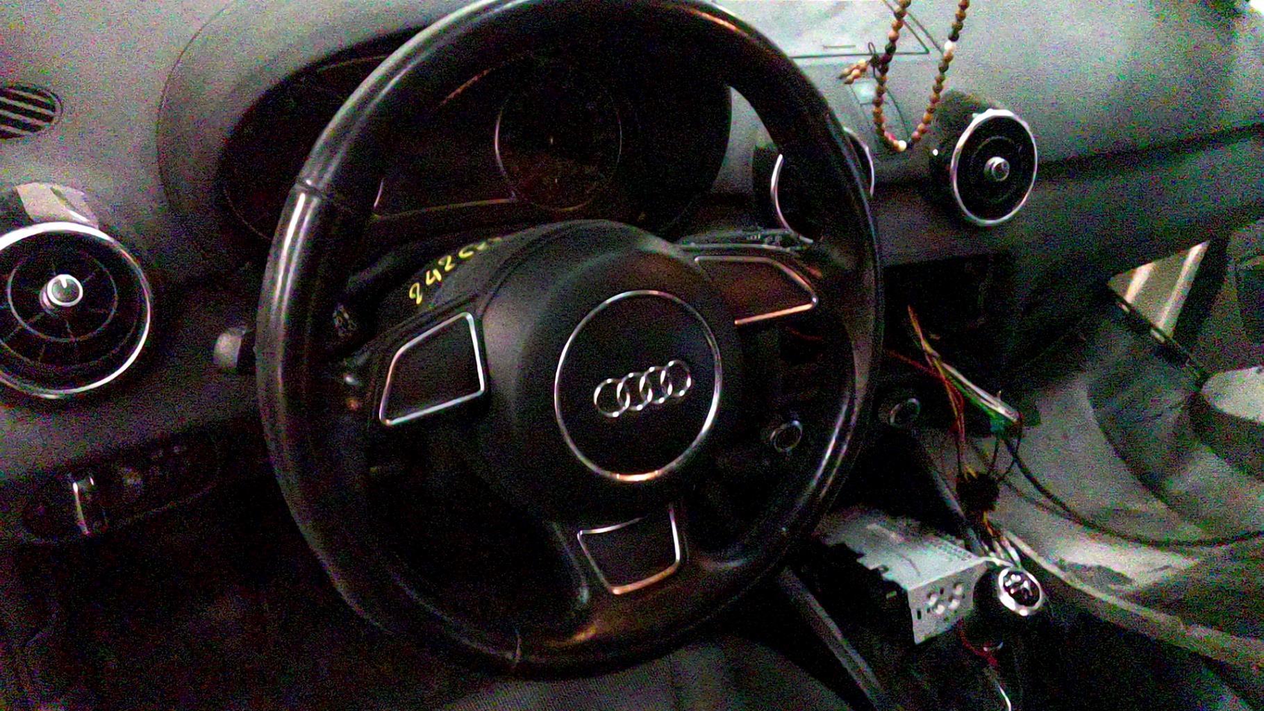 Volant AUDI A1 1 PHASE 1  - 1