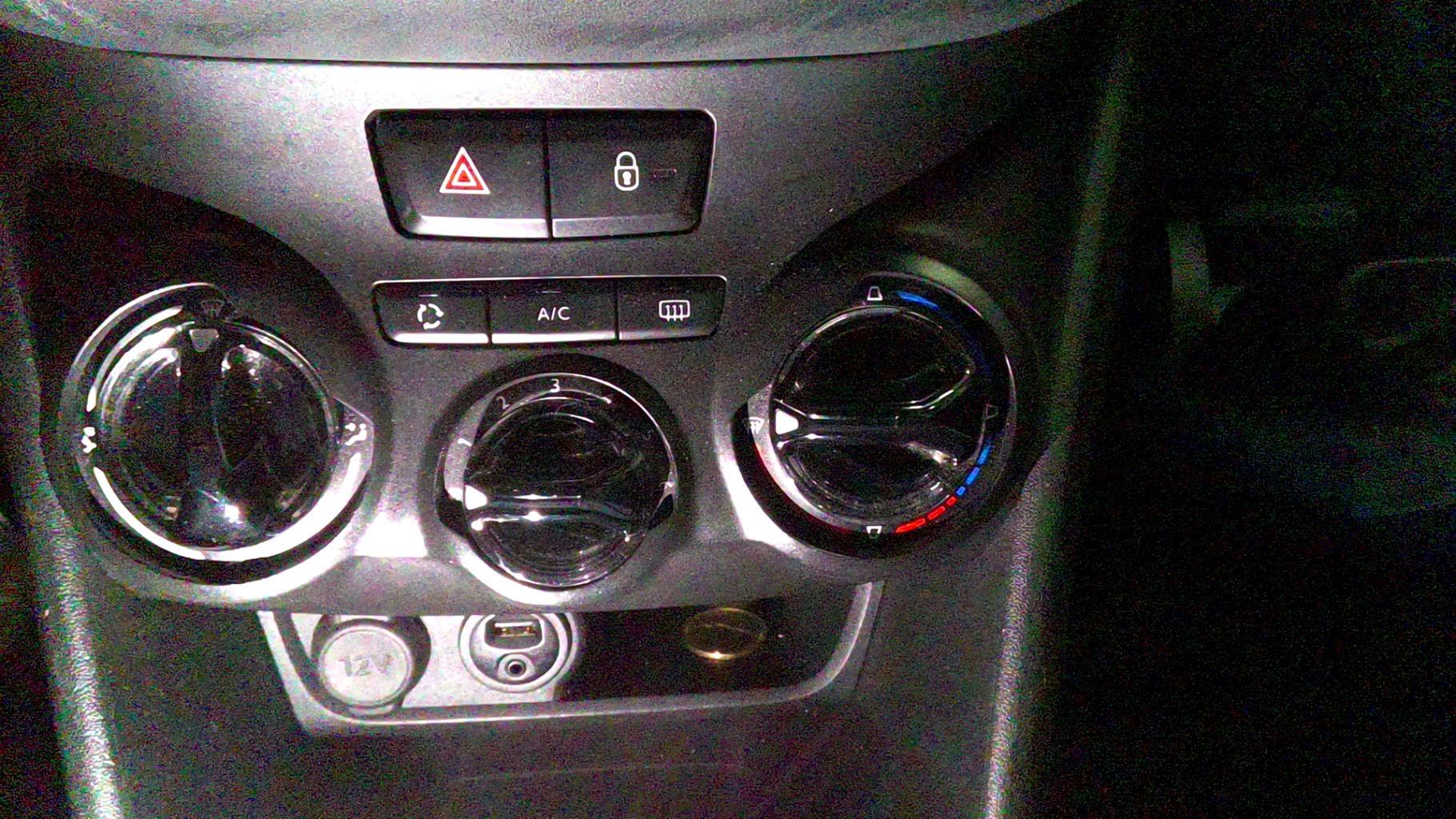 Comandi riscaldamento PEUGEOT 208 1 PHASE 1 Diésel - 1