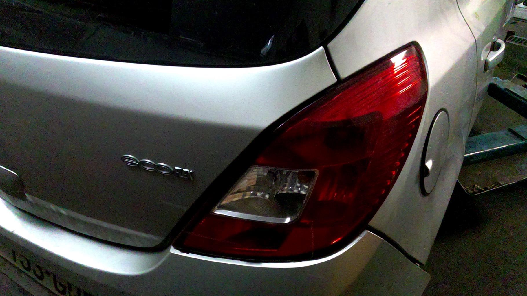 Fanale posteriore principale destro (luci) OPEL CORSA D PHASE 1 Diésel - 1