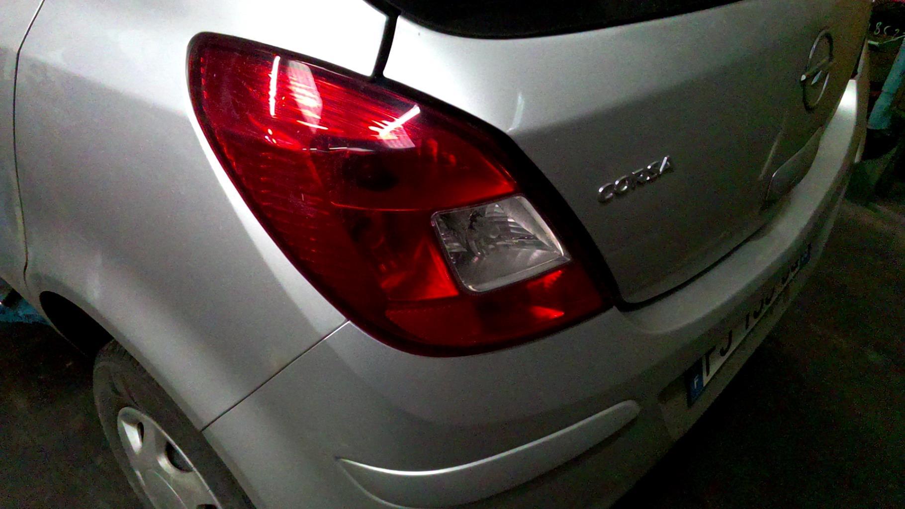 Fanale posteriore principale sinistro (luci) OPEL CORSA D PHASE 1 Diésel - 1