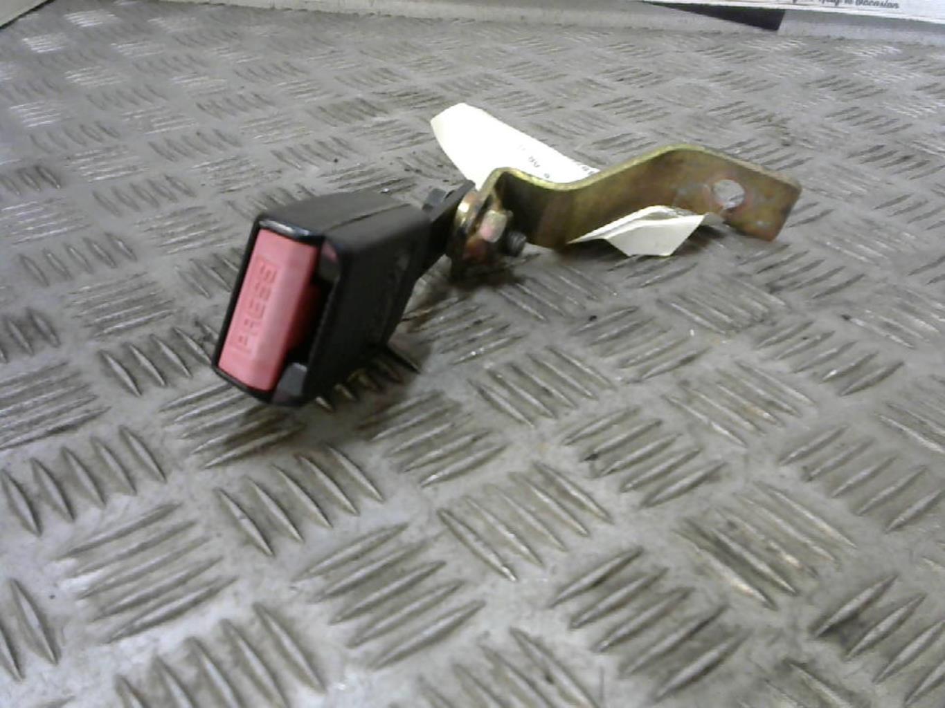 Aggancio cintura sicurezza posteriore sinistro PEUGEOT 406 PHASE 2 Gasolina - 1