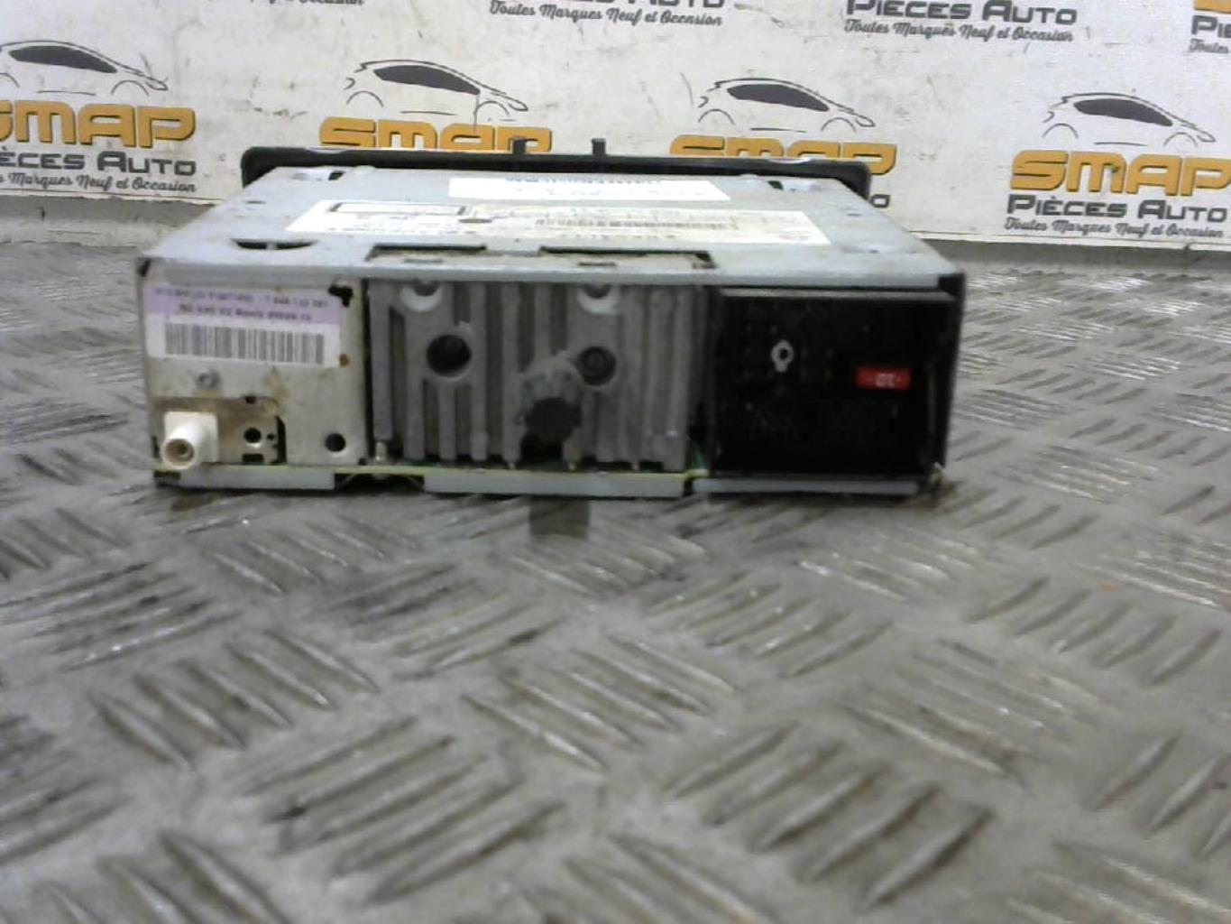 Autoradio originale RENAULT MEGANE 3 PHASE 1 Diésel - 1
