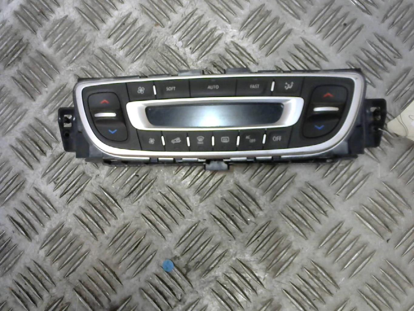 Commande chauffage RENAULT MEGANE 3 PHASE 1 Diesel - 1