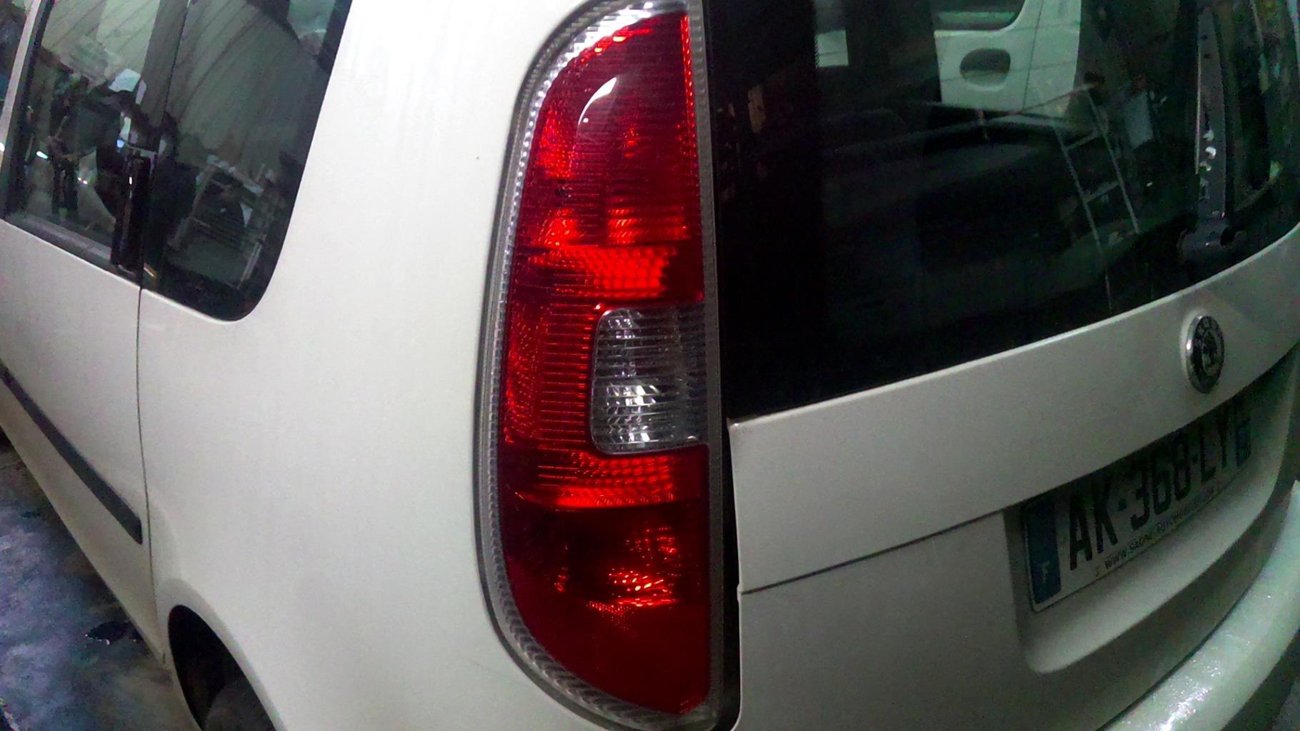 Fanale posteriore principale sinistro (luci) SKODA ROOMSTER PHASE 1 Diésel - 1