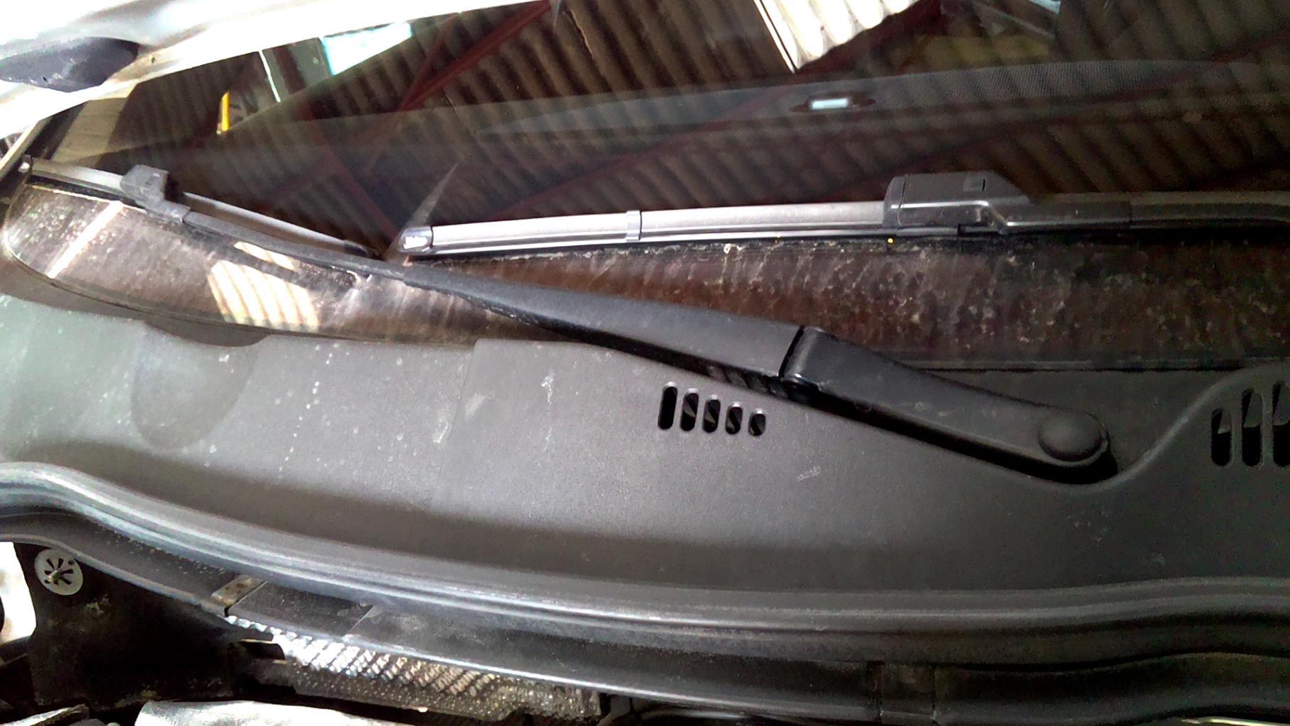 Braccio tergicristallo anteriore destro VOLKSWAGEN PASSAT 5 Diésel - 1