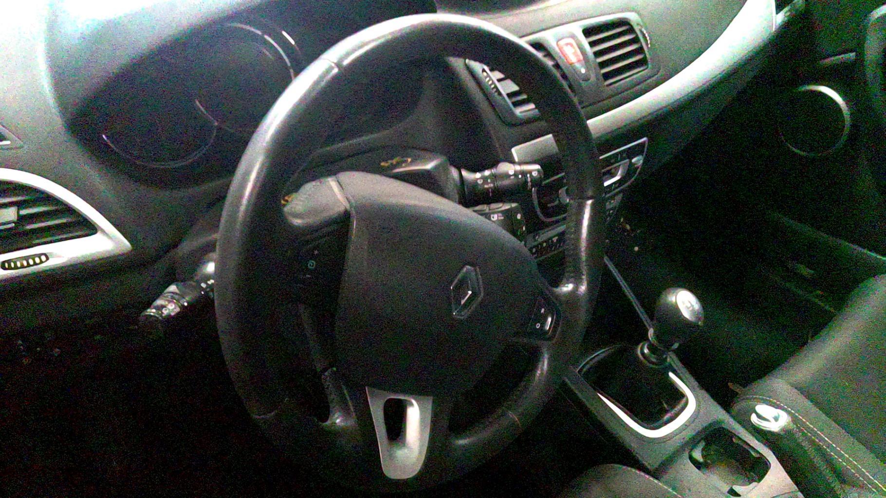Volante RENAULT MEGANE 3 PHASE 1 COUPE Diésel - 1