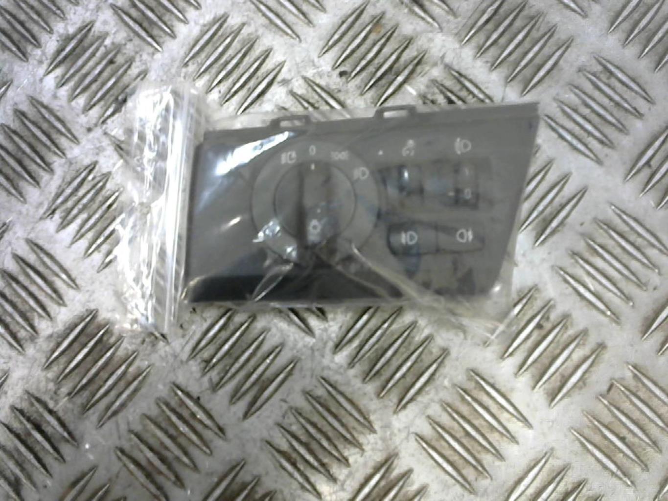 Commande de phare BMW X3 E83 PHASE 1 Diesel - 1