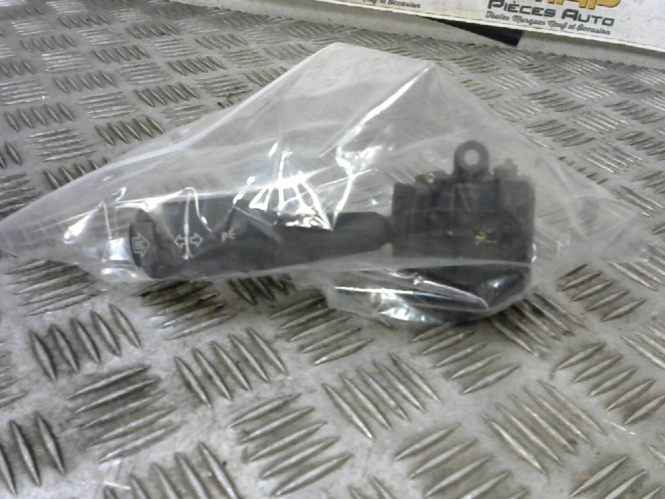 Commodo phare BMW X3 E83 PHASE 1 Diesel - 1