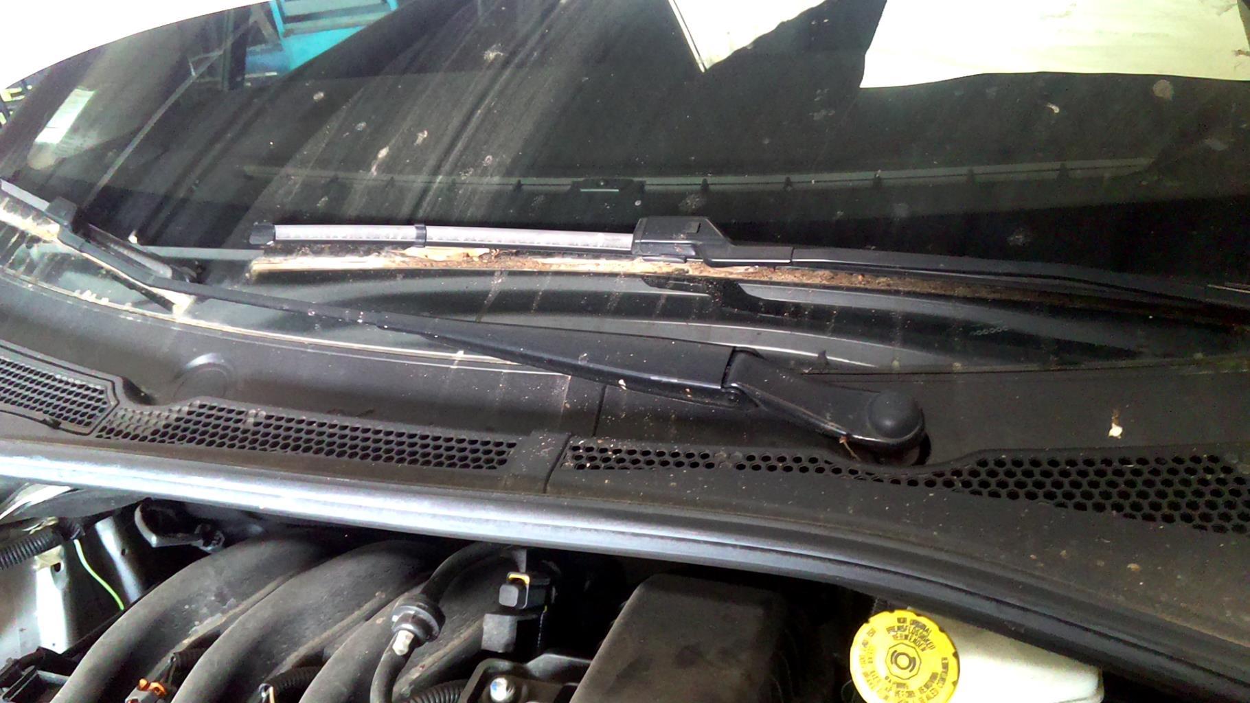Braccio tergicristallo anteriore destro CITROEN C3 3 PHASE 1 Gasolina - 1