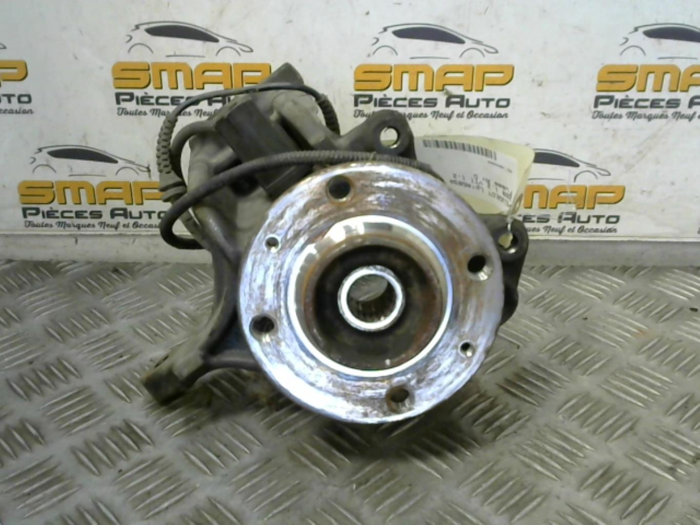 Fusee avant droit PEUGEOT 208 1 PHASE 2 Essence - 1