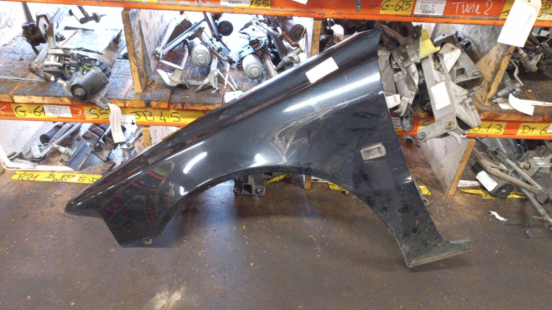 Aile avant gauche VOLVO V 40 1 PHASE 2 BREAK Essence - 1