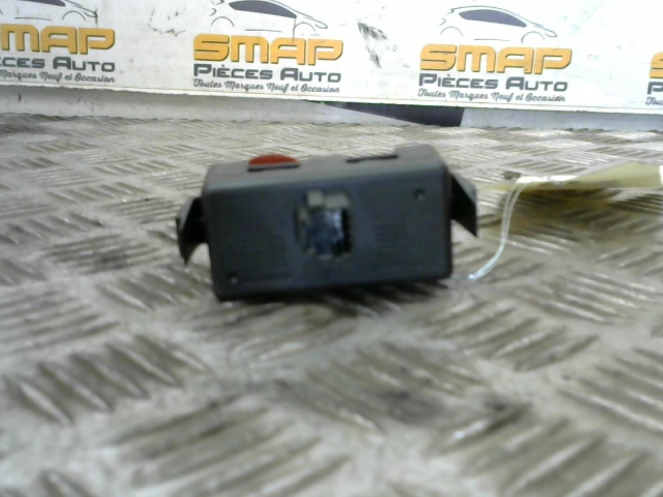 Interruttore luci emergenza RENAULT CLIO 3 PHASE 1 Diésel - 1