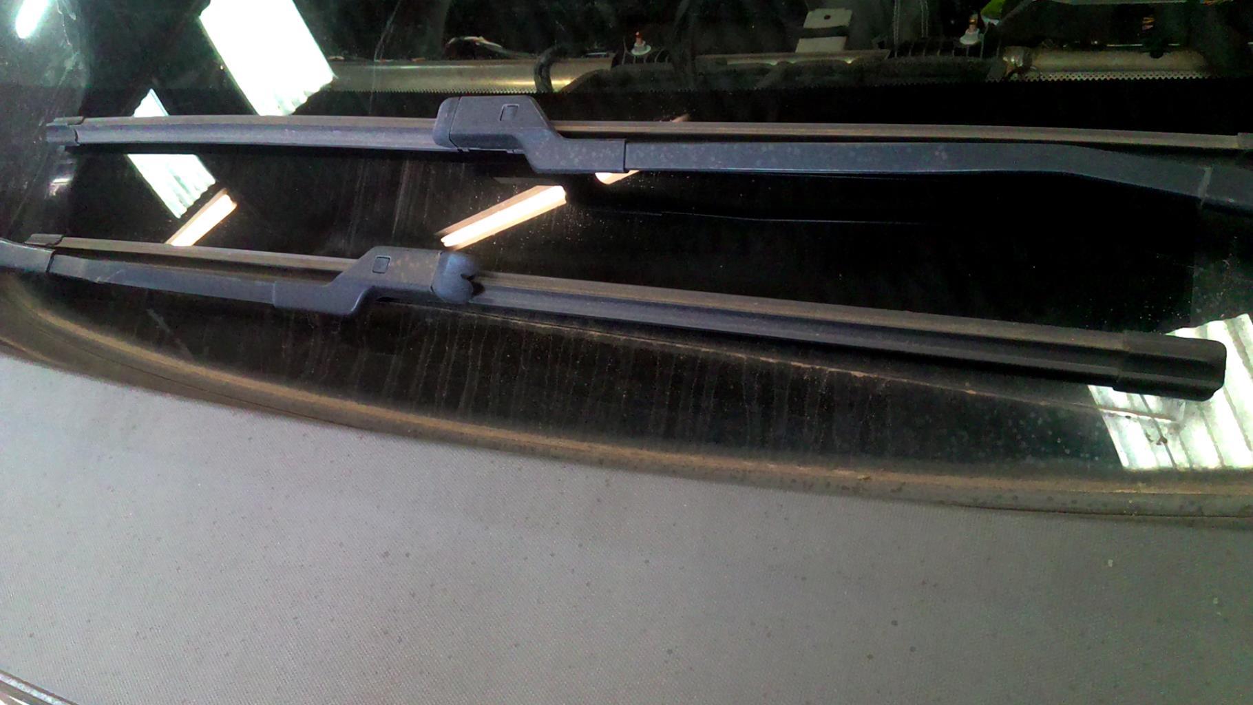 Braccio tergicristallo anteriore destro OPEL MERIVA B PHASE 1 Gasolina - 1