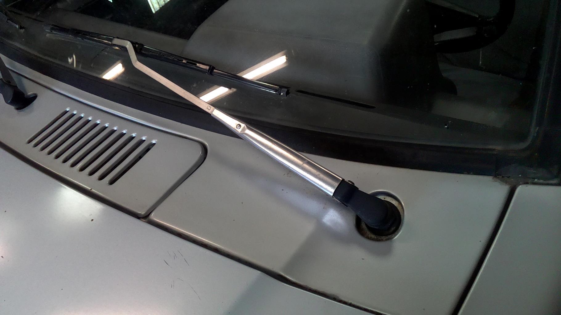 Braccio tergicristallo anteriore sinistro NISSAN MICRA 1 PHASE 3 Gasolina - 1