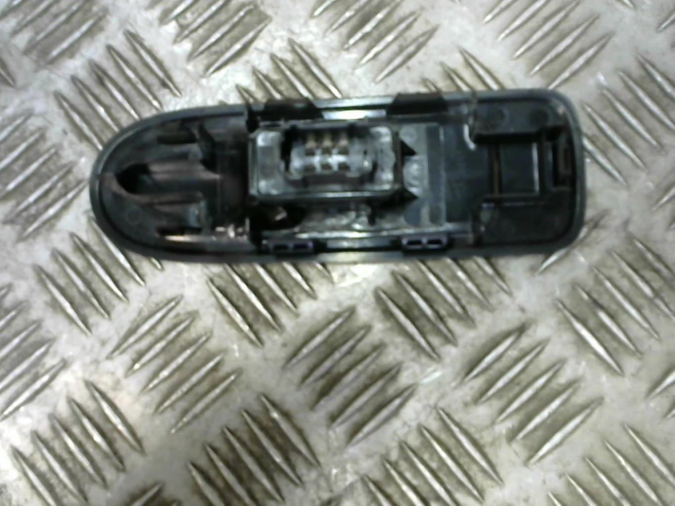 Interruttore lavacristalli anteriore destro CITROEN C3 2 PHASE 2 Diésel - 1