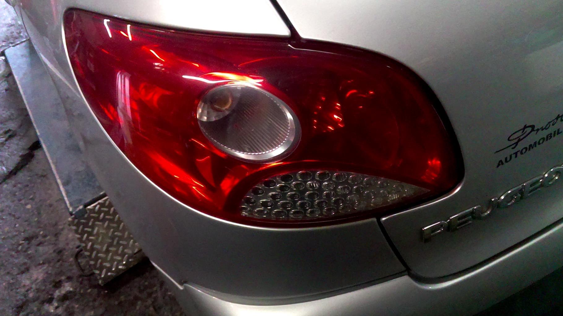Fanale posteriore principale sinistro (luci) PEUGEOT 206+ Gasolina - 1