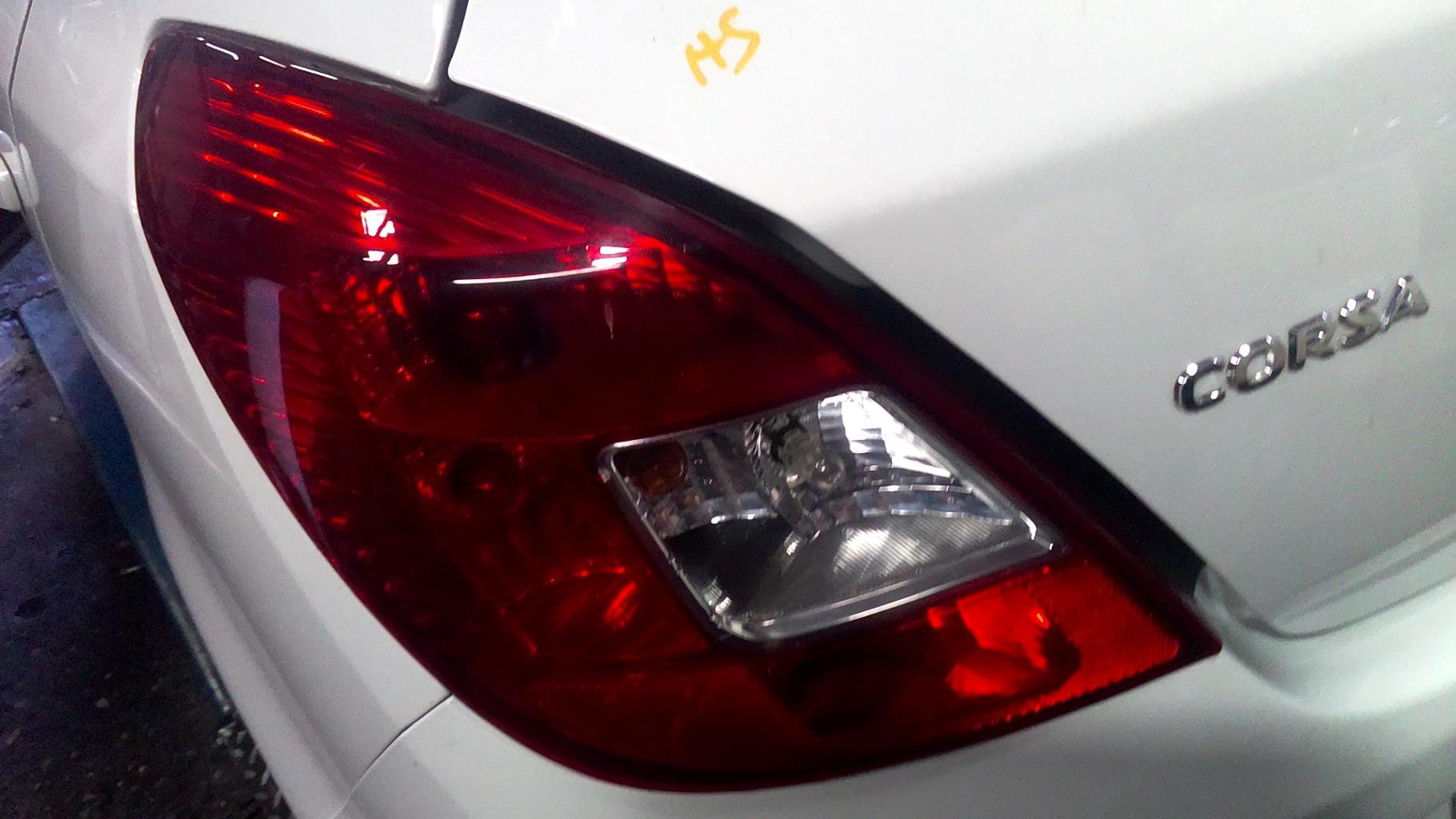 Fanale posteriore principale sinistro (luci) OPEL CORSA D PHASE 2 Gasolina - 1